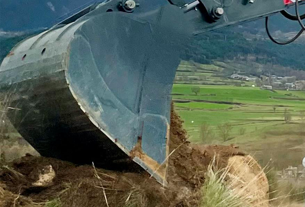 wynajem koparki Strzeszów